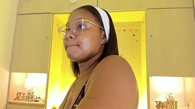 Snapshot of tamaraa_smiith chatting on 7, 11, 2025 tamaraa smiith online show from 7, 11, 2025