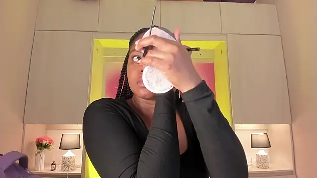 Snapshot of tamaraa_smiith chatting on 11, 1, 2026 tamaraa smiith online show from 11, 1, 2026