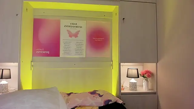 Snapshot of tamaraa_smiith chatting on 9, 2, 2026 tamaraa smiith online show from 9, 2, 2026