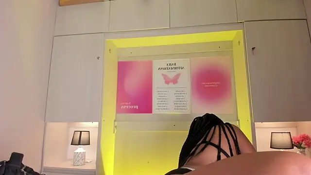 Snapshot of tamaraa_smiith chatting on 3, 3, 2026 tamaraa smiith online show from 3, 3, 2026