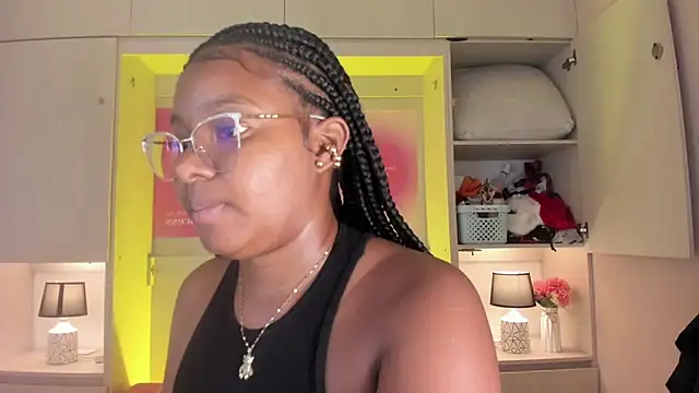 Snapshot of tamaraa_smiith chatting on 7, 3, 2026 tamaraa smiith online show from 7, 3, 2026