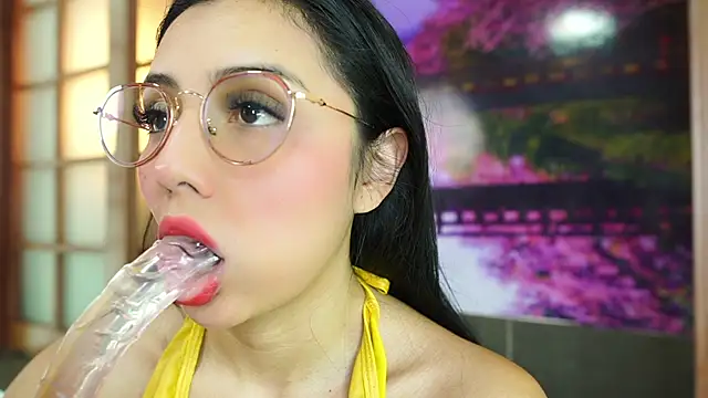 miss lizith online show from 7, 11, 2025