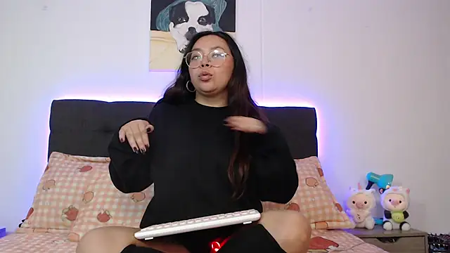 Snapshot of Peach-Lawrence chatting on 3, 12, 2024 Peach-Lawrence online show from 3, 12, 2024