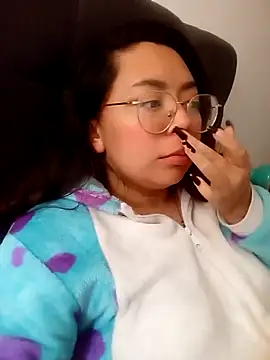 Snapshot of Peach-Lawrence chatting on 19, 12, 2024 Peach-Lawrence online show from 19, 12, 2024