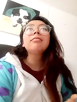 Snapshot of Peach-Lawrence chatting on 19, 12, 2024 Peach-Lawrence online show from 19, 12, 2024