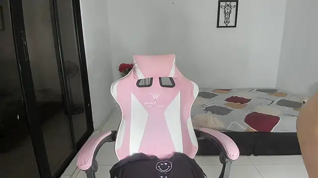 julinee smithh online show from 24, 3, 2026