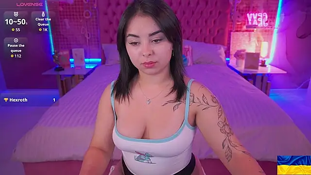 Snapshot of SusieWood chatting on 20, 10, 2025 SusieWood online show from 20, 10, 2025