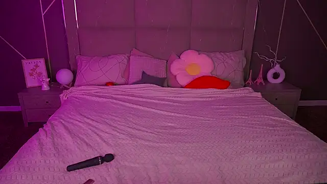 SusieWood online show from 28, 2, 2026