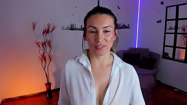 Snapshot of Elizabeth_taylor_b chatting on 19, 2, 2026 Elizabeth taylor b online show from 19, 2, 2026