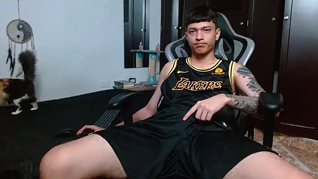 aaron blug online show from 5, 2, 2025