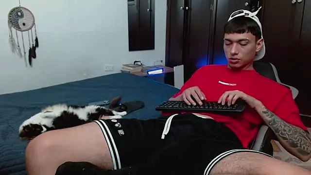 aaron blug online show from 21, 12, 2025