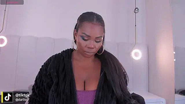  huge boobs ebony online show from 8, 10, 2025