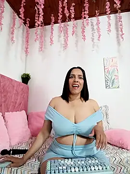 ariana lavoie- online show from 4, 2, 2026