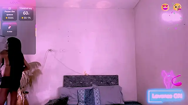 carolinemiller7 online show from 28, 3, 2026