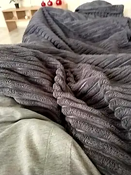 milf hunter 35 online show from 31, 3, 2026