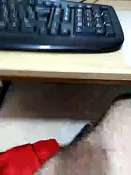 Snapshot of andrew_co chatting on 26, 10, 2025 andrew co online show from 26, 10, 2025