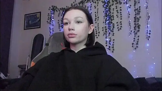 Emmy m00n online show from 3, 12, 2024