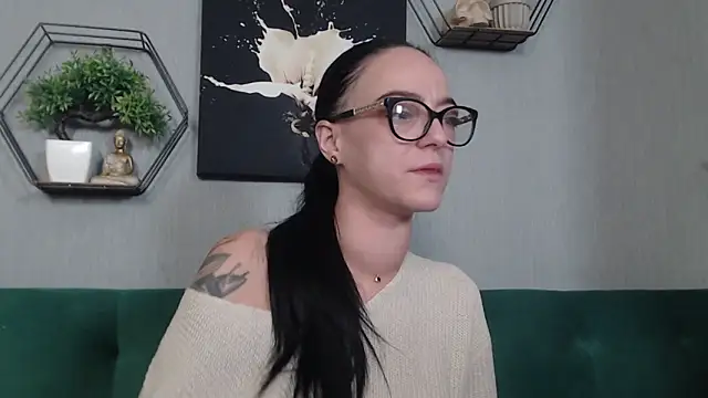 IzabelllNoir online show from 2, 2, 2026