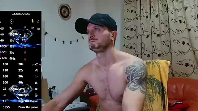 Snapshot of cuple_hoot_ chatting on 29, 10, 2025 cuple hoot  online show from 29, 10, 2025