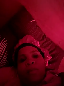 Snapshot of Kristiexxxxx chatting on 12, 3, 2025 Kristiexxxxx online show from 12, 3, 2025