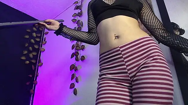 niakat  online show from 5, 4, 2026