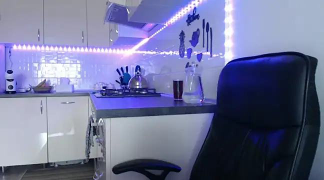  JustmeHere  online show from 27, 2, 2025