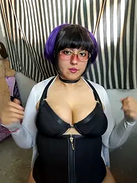 Derry Cooper online show from 16, 4, 2026