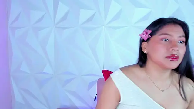 LinnaGardenia online show from 21, 12, 2024