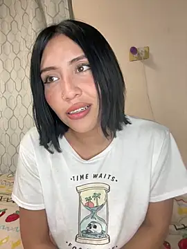 LunaAurora3 online show from 19, 11, 2025