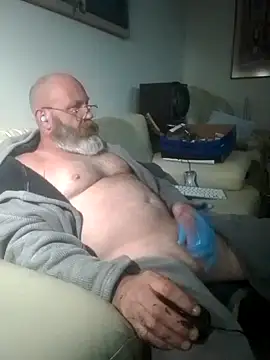 iambradz online show from 9, 11, 2025