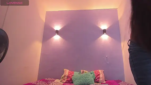 Snapshot of Sofia_Clauss_ chatting on 12, 12, 2024 Sofia Clauss online show from 12, 12, 2024