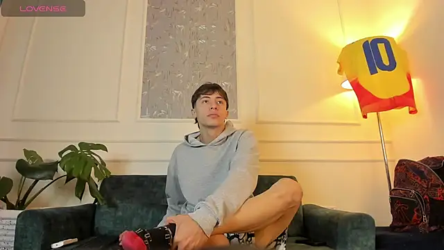Snapshot of AlessandroDybala chatting on 14, 3, 2025 AlessandroDybala online show from 14, 3, 2025