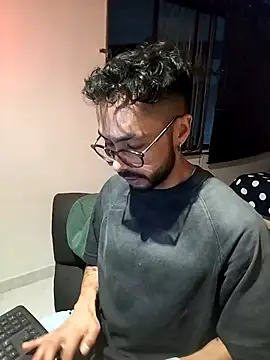 Tom cooper  online show from 30, 11, 2025