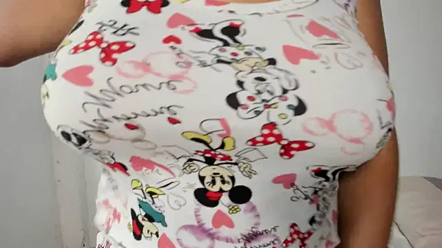 Snapshot of zandra_kiman chatting on 13, 12, 2024 zandra kiman online show from 13, 12, 2024