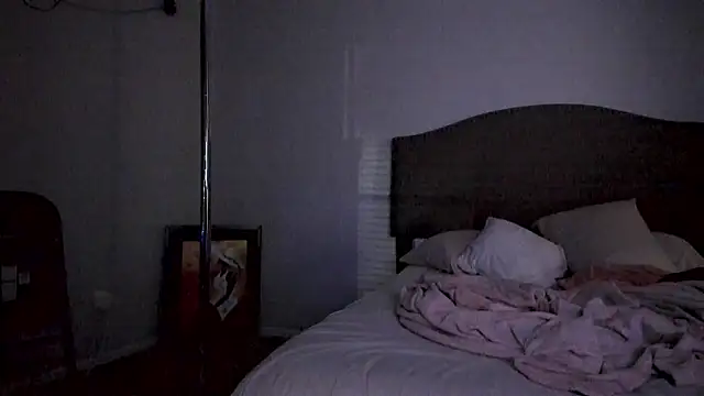 yiauana online show from 17, 10, 2025