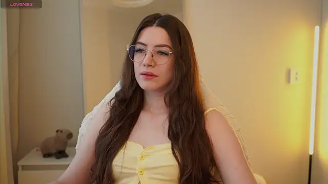 Snapshot of Ester_Hill chatting on 5, 6, 2026 Ester Hill online show from 5, 6, 2026