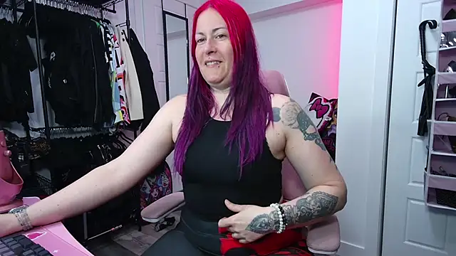 Snapshot of gennyrock chatting on 30, 4, 2026 gennyrock online show from 30, 4, 2026