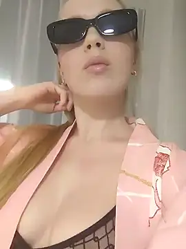 Snapshot of Little_Forest_ELF chatting on 25, 1, 2025 Little Forest ELF online show from 25, 1, 2025