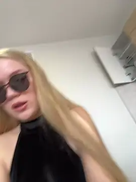 Snapshot of Little_Forest_ELF chatting on 11, 3, 2025 Little Forest ELF online show from 11, 3, 2025