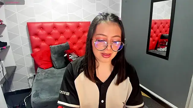 MiaWils  online show from 22, 2, 2025