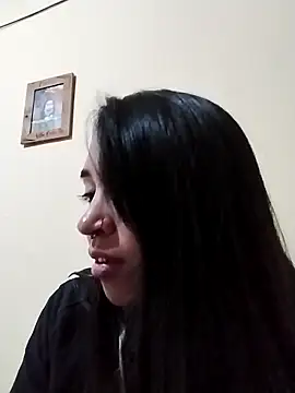 Snapshot of Annitavick1 chatting on 28, 10, 2025 Annitavick1 online show from 28, 10, 2025