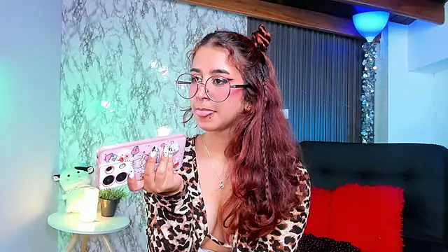 chloe blue online show from 23, 2, 2025