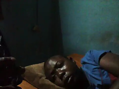 Snapshot of little__joy chatting on 24, 9, 2025 little joy online show from 24, 9, 2025