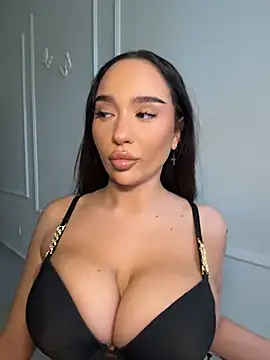 CardiSweetBaby online show from 3, 4, 2026