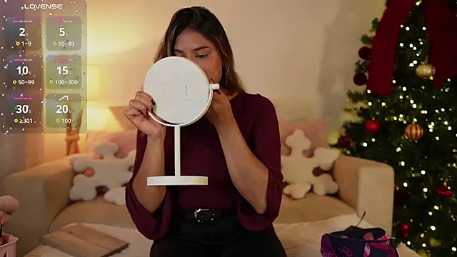 SaraParisi online show from 17, 11, 2025