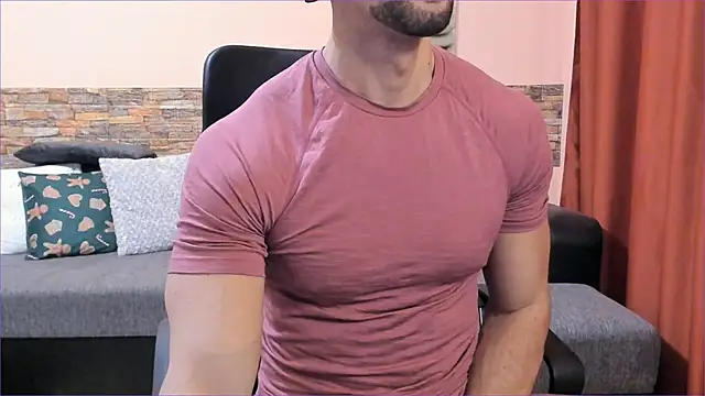 HotHunkTrainer online show from 28, 1, 2025