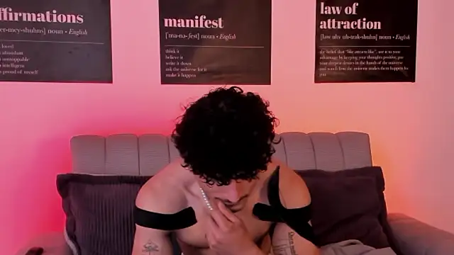 Snapshot of Thomas_Fit1 chatting on 6, 2, 2026 Thomas Fit1 online show from 6, 2, 2026