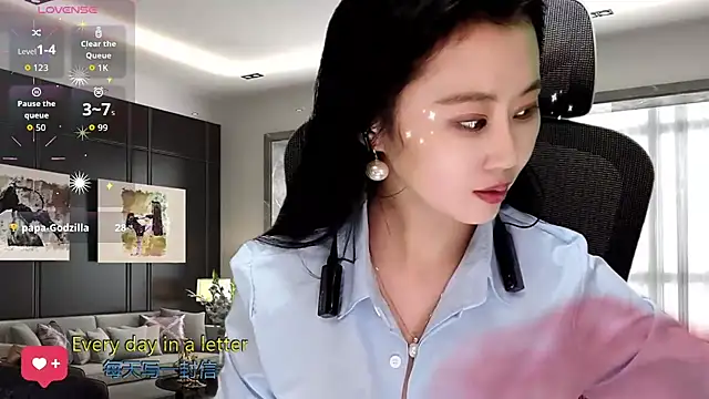 W-E-N-123 online show from 28, 11, 2025