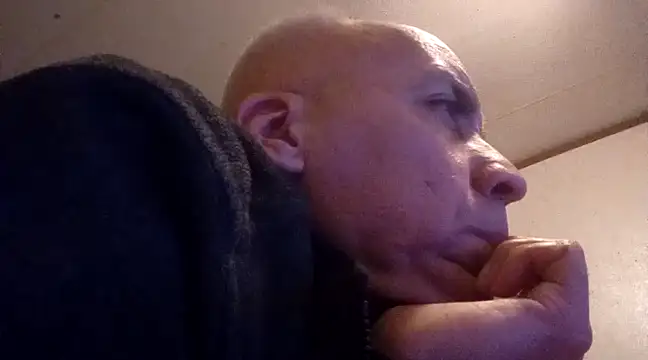 Snapshot of Xoc8_ chatting on 1, 3, 2025 Xoc8  online show from 1, 3, 2025