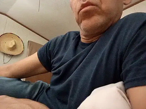 Snapshot of Xoc8_ chatting on 27, 11, 2025 Xoc8 online show from 27, 11, 2025